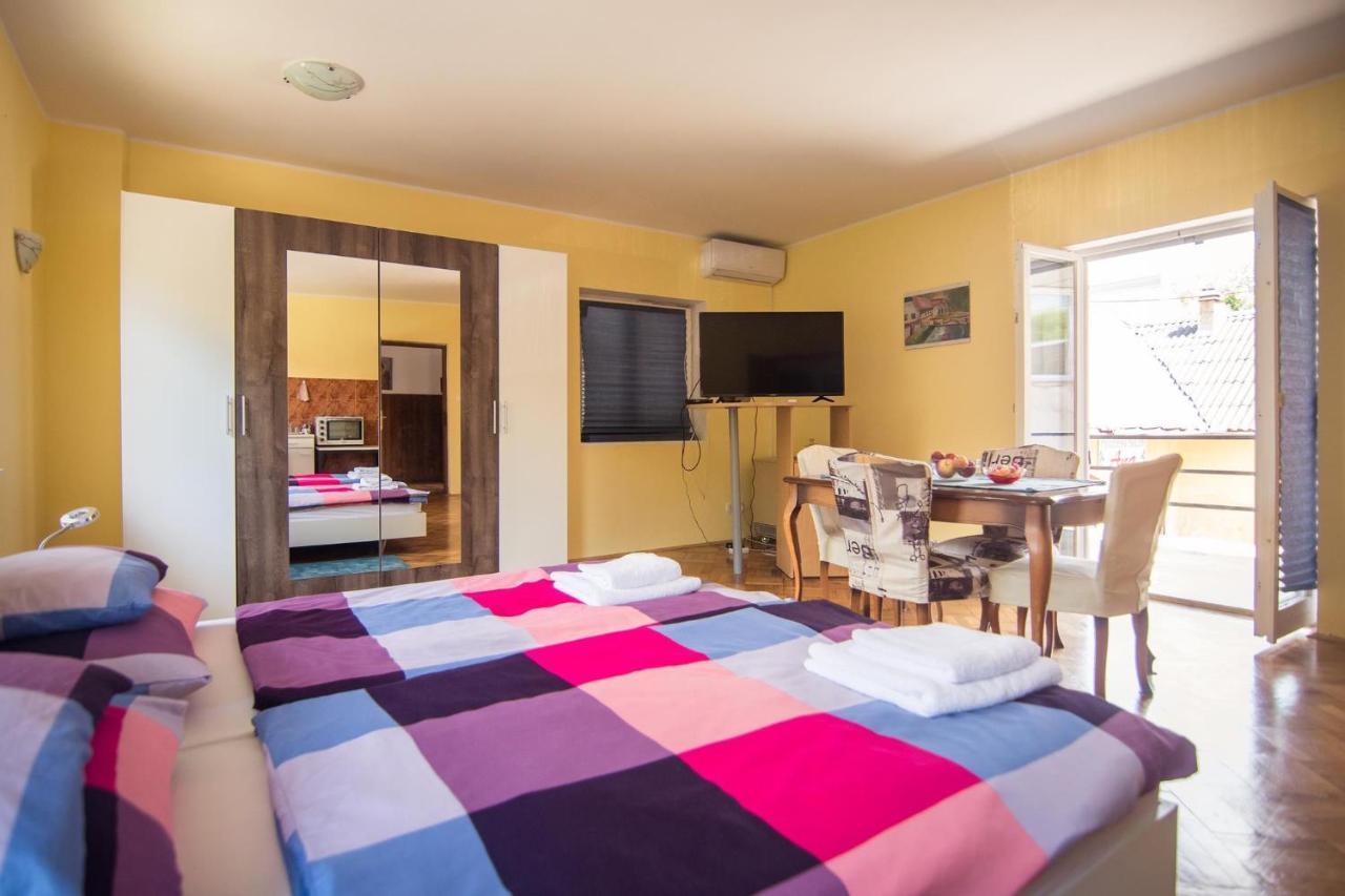 Studio Apartman Second Serve Samobor Exterior foto